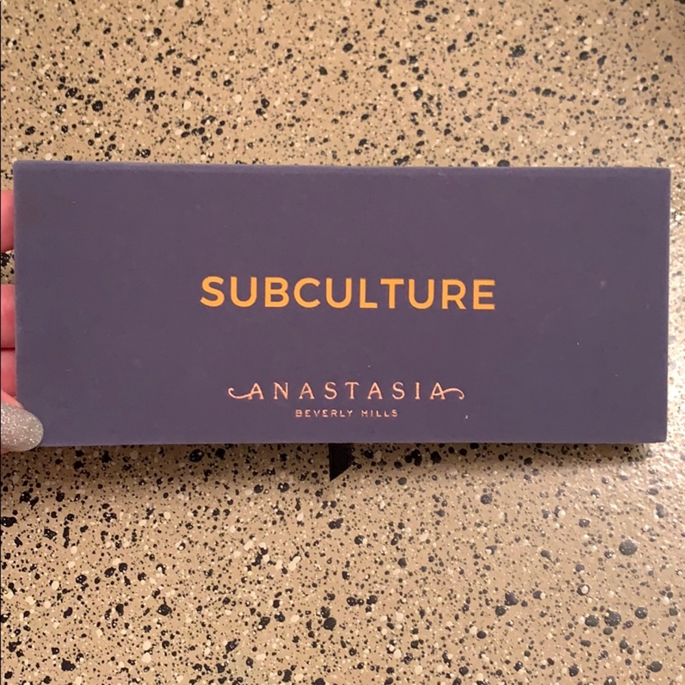 * SOLD * Anastasia subculture